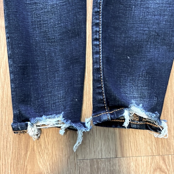 American Eagle Distressed “Jegging” Jeans - Picture 4 of 5